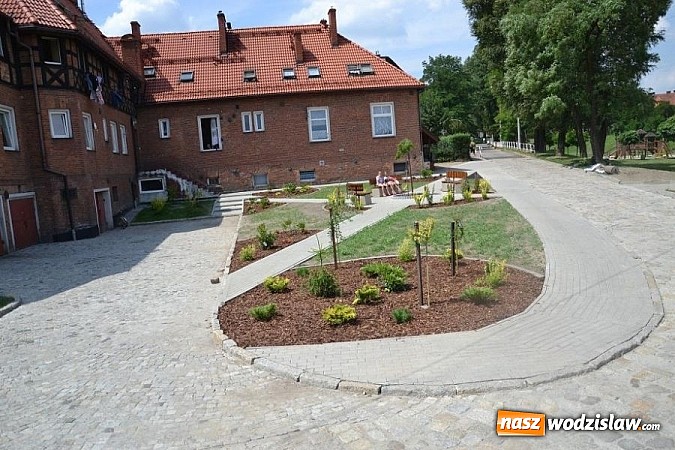 Zdjęcie w galerii na portalu naszwodzislaw.com: Kolonia Emma znów zmienia swoje oblicze wiadomości z regionu