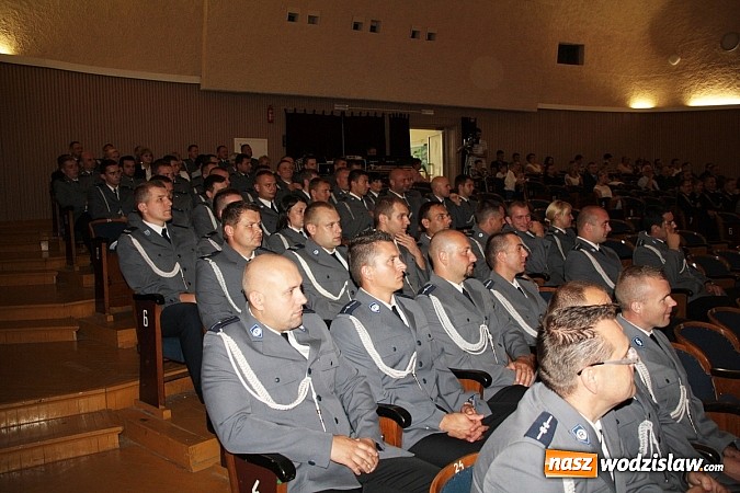 Zdjęcie w galerii na portalu naszwodzislaw.com: Święto Policji. 92 funkcjonariuszy otrzymało awanse wiadomości z regionu