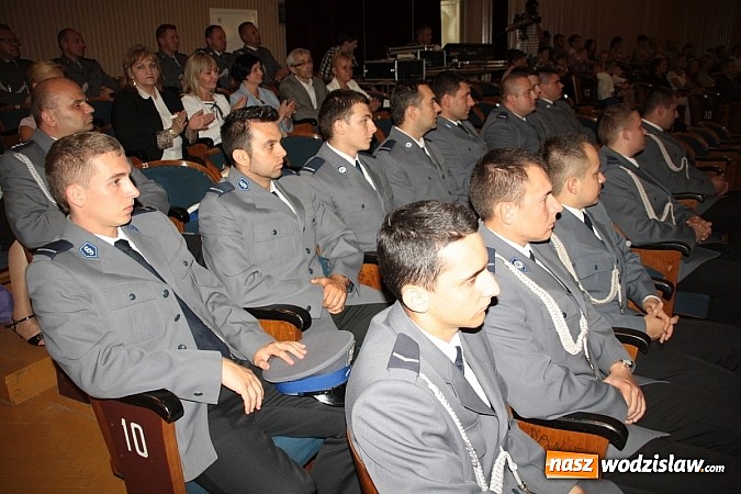 Zdjęcie w galerii na portalu naszwodzislaw.com: Święto Policji. 92 funkcjonariuszy otrzymało awanse wiadomości z regionu