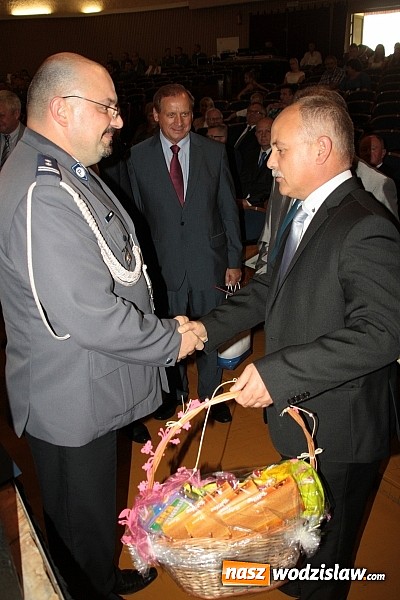 Zdjęcie w galerii na portalu naszwodzislaw.com: Święto Policji. 92 funkcjonariuszy otrzymało awanse wiadomości z regionu