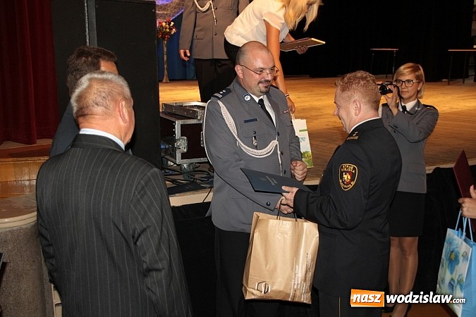 Zdjęcie w galerii na portalu naszwodzislaw.com: Święto Policji. 92 funkcjonariuszy otrzymało awanse wiadomości z regionu