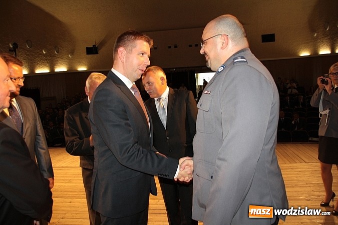 Zdjęcie w galerii na portalu naszwodzislaw.com: Święto Policji. 92 funkcjonariuszy otrzymało awanse wiadomości z regionu