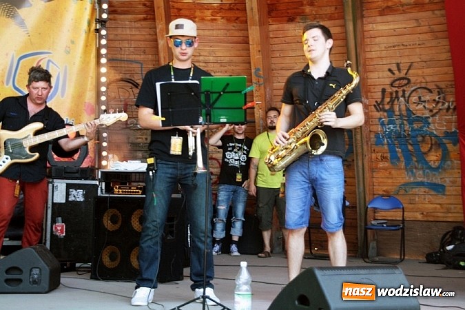 Zdjęcie w galerii na portalu naszwodzislaw.com: Wodzisław Śląski: Najcieplejsze Miejsce Na Ziemi! Kamil Bednarek na finał festiwalu reggae wiadomości z regionu