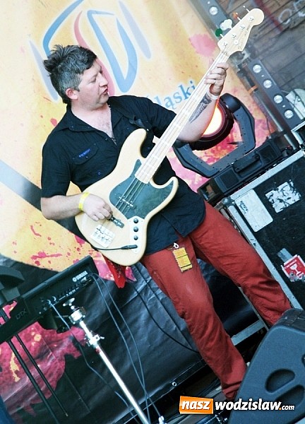 Zdjęcie w galerii na portalu naszwodzislaw.com: Wodzisław Śląski: Najcieplejsze Miejsce Na Ziemi! Kamil Bednarek na finał festiwalu reggae wiadomości z regionu