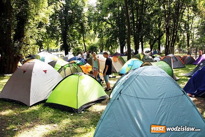 Zdjęcie w galerii na portalu naszwodzislaw.com: Wodzisław Śląski: Najcieplejsze Miejsce Na Ziemi! Kamil Bednarek na finał festiwalu reggae wiadomości z regionu