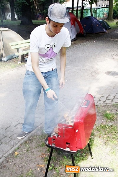 Zdjęcie w galerii na portalu naszwodzislaw.com: Wodzisław Śląski: Najcieplejsze Miejsce Na Ziemi! Kamil Bednarek na finał festiwalu reggae wiadomości z regionu