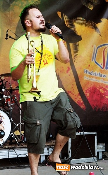 Zdjęcie w galerii na portalu naszwodzislaw.com: Wodzisław Śląski: Najcieplejsze Miejsce Na Ziemi! Kamil Bednarek na finał festiwalu reggae wiadomości z regionu
