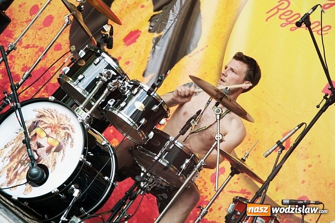 Zdjęcie w galerii na portalu naszwodzislaw.com: Wodzisław Śląski: Najcieplejsze Miejsce Na Ziemi! Kamil Bednarek na finał festiwalu reggae wiadomości z regionu