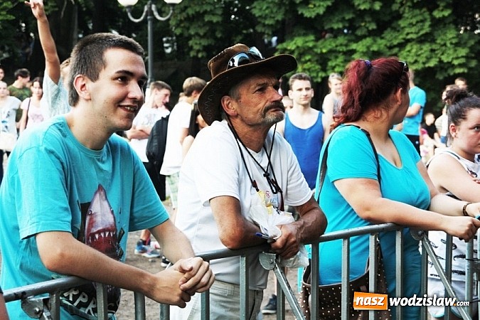 Zdjęcie w galerii na portalu naszwodzislaw.com: Wodzisław Śląski: Najcieplejsze Miejsce Na Ziemi! Kamil Bednarek na finał festiwalu reggae wiadomości z regionu