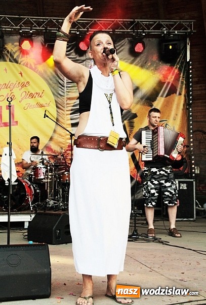 Zdjęcie w galerii na portalu naszwodzislaw.com: Wodzisław Śląski: Najcieplejsze Miejsce Na Ziemi! Kamil Bednarek na finał festiwalu reggae wiadomości z regionu