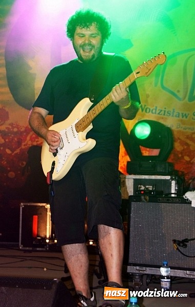 Zdjęcie w galerii na portalu naszwodzislaw.com: Wodzisław Śląski: Najcieplejsze Miejsce Na Ziemi! Kamil Bednarek na finał festiwalu reggae wiadomości z regionu