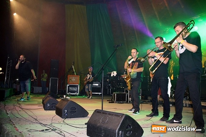 Zdjęcie w galerii na portalu naszwodzislaw.com: Wodzisław Śląski: Najcieplejsze Miejsce Na Ziemi! Kamil Bednarek na finał festiwalu reggae wiadomości z regionu