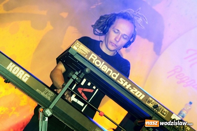 Zdjęcie w galerii na portalu naszwodzislaw.com: Wodzisław Śląski: Najcieplejsze Miejsce Na Ziemi! Kamil Bednarek na finał festiwalu reggae wiadomości z regionu