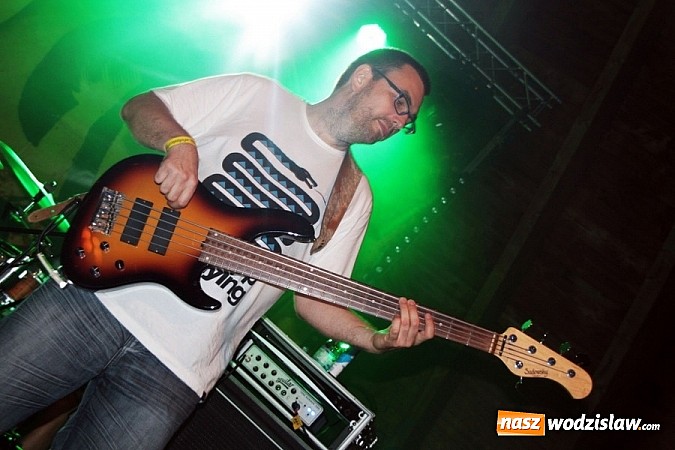 Zdjęcie w galerii na portalu naszwodzislaw.com: Wodzisław Śląski: Najcieplejsze Miejsce Na Ziemi! Kamil Bednarek na finał festiwalu reggae wiadomości z regionu