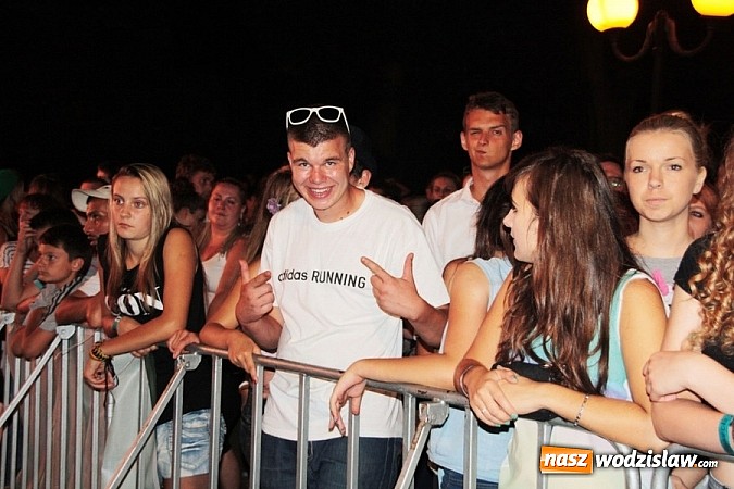 Zdjęcie w galerii na portalu naszwodzislaw.com: Wodzisław Śląski: Najcieplejsze Miejsce Na Ziemi! Kamil Bednarek na finał festiwalu reggae wiadomości z regionu