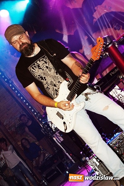 Zdjęcie w galerii na portalu naszwodzislaw.com: Wodzisław Śląski: Najcieplejsze Miejsce Na Ziemi! Kamil Bednarek na finał festiwalu reggae wiadomości z regionu