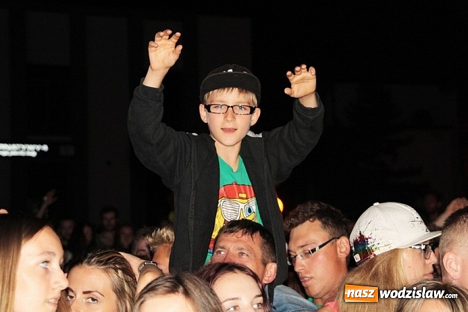 Zdjęcie w galerii na portalu naszwodzislaw.com: Wodzisław Śląski: Najcieplejsze Miejsce Na Ziemi! Kamil Bednarek na finał festiwalu reggae wiadomości z regionu