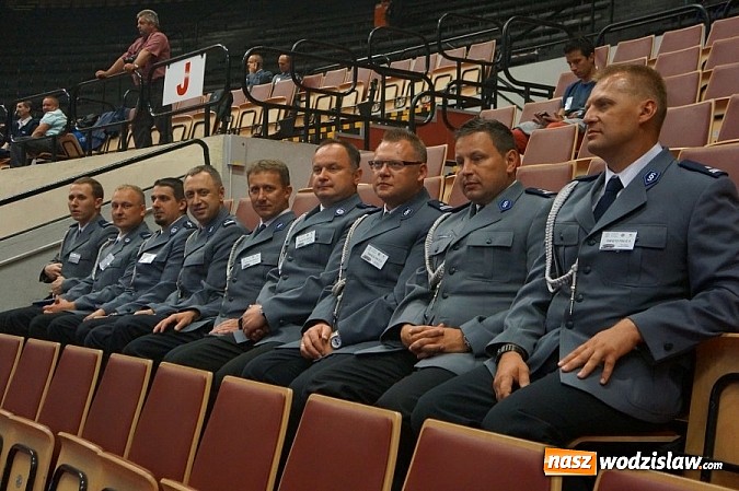 Zdjęcie w galerii na portalu naszwodzislaw.com: Wodzisławscy policjanci w katowickim spodku wiadomości z regionu