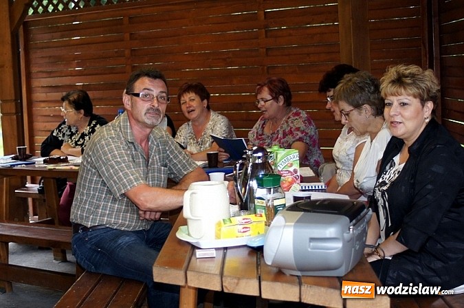 Zdjęcie w galerii na portalu naszwodzislaw.com: Miłośniczki Pieśni Biesiadnej grillowały i śpiewały w altanie sołeckiej  wiadomości z regionu