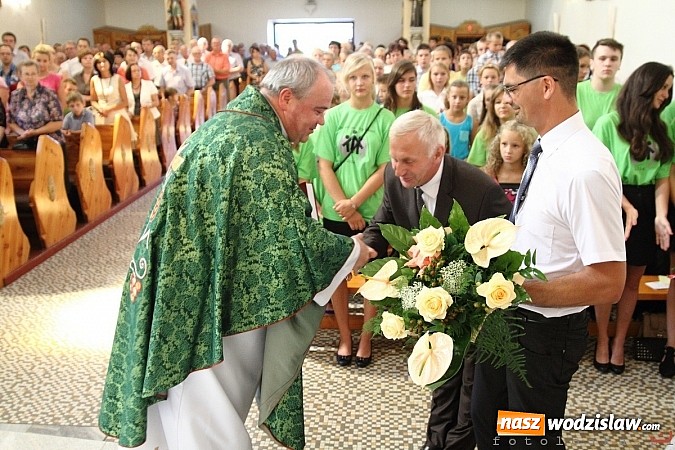 Zdjęcie w galerii na portalu naszwodzislaw.com: Parafia w Pogrzebieniu ma nowego proboszcza wiadomości z regionu