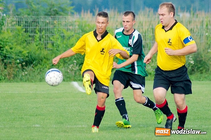 Zdjęcie w galerii na portalu naszwodzislaw.com: B klasa: Naprzód wrócił z Raciborza bez punktów. Wicher Płonia górą wiadomości z regionu