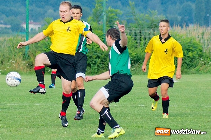 Zdjęcie w galerii na portalu naszwodzislaw.com: B klasa: Naprzód wrócił z Raciborza bez punktów. Wicher Płonia górą wiadomości z regionu