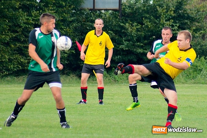 Zdjęcie w galerii na portalu naszwodzislaw.com: B klasa: Naprzód wrócił z Raciborza bez punktów. Wicher Płonia górą wiadomości z regionu