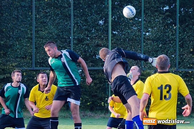 Zdjęcie w galerii na portalu naszwodzislaw.com: B klasa: Naprzód wrócił z Raciborza bez punktów. Wicher Płonia górą wiadomości z regionu