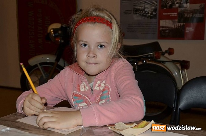 Zdjęcie w galerii na portalu naszwodzislaw.com: Młodzi archeolodzy i ich znaleziska  wiadomości z regionu