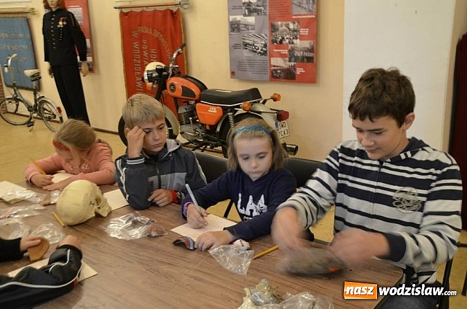 Zdjęcie w galerii na portalu naszwodzislaw.com: Młodzi archeolodzy i ich znaleziska  wiadomości z regionu