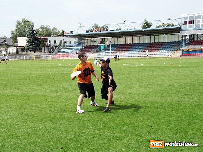 Zdjęcie w galerii na portalu naszwodzislaw.com: Ultimate frisbee na kilka godzin zawładnęło Wodzisławiem!  wiadomości z regionu