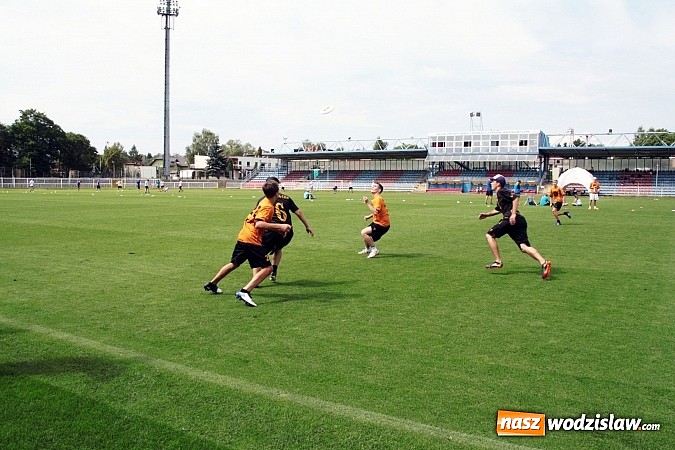 Zdjęcie w galerii na portalu naszwodzislaw.com: Ultimate frisbee na kilka godzin zawładnęło Wodzisławiem!  wiadomości z regionu