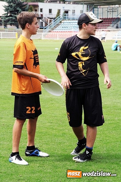 Zdjęcie w galerii na portalu naszwodzislaw.com: Ultimate frisbee na kilka godzin zawładnęło Wodzisławiem!  wiadomości z regionu