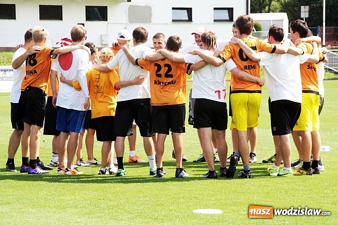 Zdjęcie w galerii na portalu naszwodzislaw.com: Ultimate frisbee na kilka godzin zawładnęło Wodzisławiem!  wiadomości z regionu