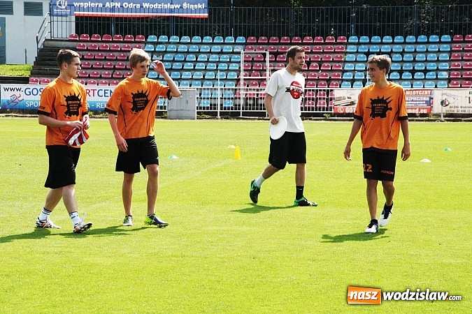 Zdjęcie w galerii na portalu naszwodzislaw.com: Ultimate frisbee na kilka godzin zawładnęło Wodzisławiem!  wiadomości z regionu