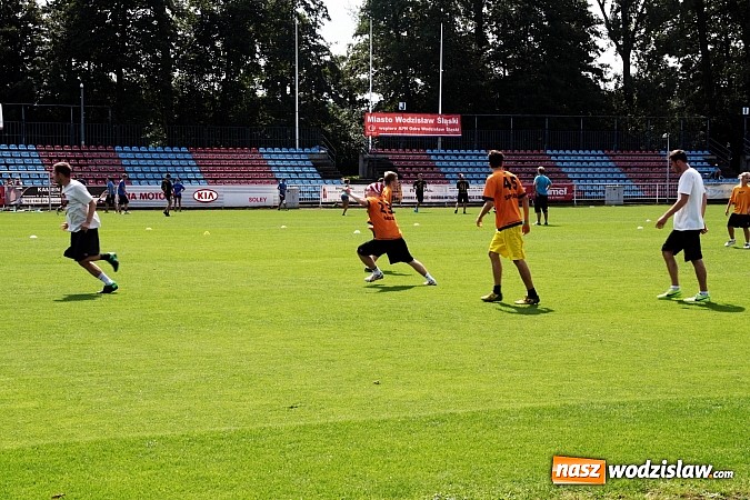 Zdjęcie w galerii na portalu naszwodzislaw.com: Ultimate frisbee na kilka godzin zawładnęło Wodzisławiem!  wiadomości z regionu