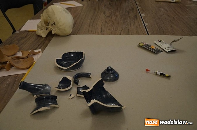 Zdjęcie w galerii na portalu naszwodzislaw.com: Trzecia odsłona muzealnych warsztatów archeologicznych wiadomości z regionu