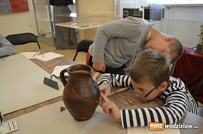 Zdjęcie w galerii na portalu naszwodzislaw.com: Trzecia odsłona muzealnych warsztatów archeologicznych wiadomości z regionu