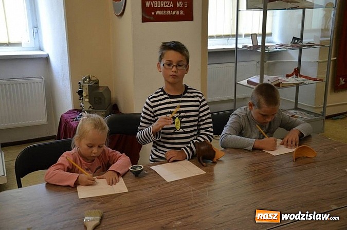 Zdjęcie w galerii na portalu naszwodzislaw.com: Trzecia odsłona muzealnych warsztatów archeologicznych wiadomości z regionu