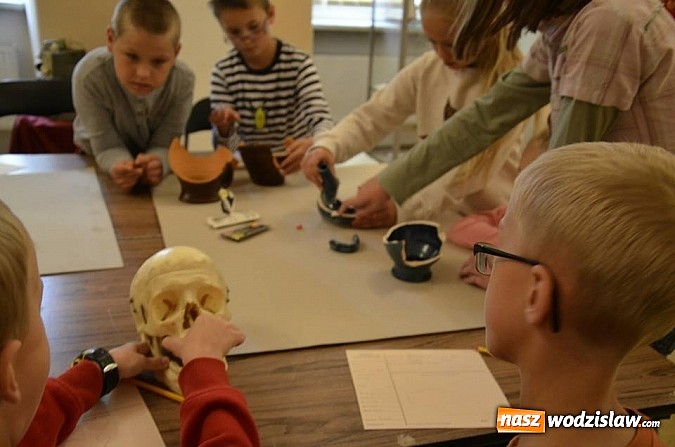 Zdjęcie w galerii na portalu naszwodzislaw.com: Trzecia odsłona muzealnych warsztatów archeologicznych wiadomości z regionu