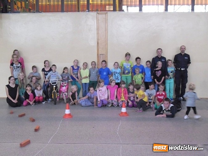 Zdjęcie w galerii na portalu naszwodzislaw.com: Pożegnali wakacje razem z policjantami wiadomości z regionu