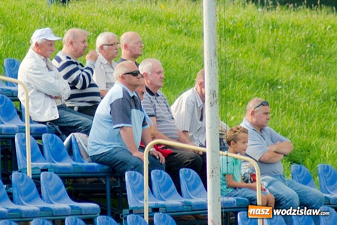 Zdjęcie w galerii na portalu naszwodzislaw.com: Osłabiony Rogów zdobył punkt w Raciborzu. Kuriozalna pomyłka sędziego wiadomości z regionu