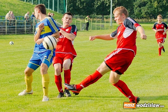 Zdjęcie w galerii na portalu naszwodzislaw.com: Osłabiony Rogów zdobył punkt w Raciborzu. Kuriozalna pomyłka sędziego wiadomości z regionu