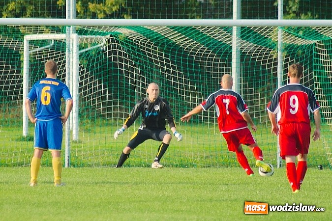 Zdjęcie w galerii na portalu naszwodzislaw.com: Osłabiony Rogów zdobył punkt w Raciborzu. Kuriozalna pomyłka sędziego wiadomości z regionu