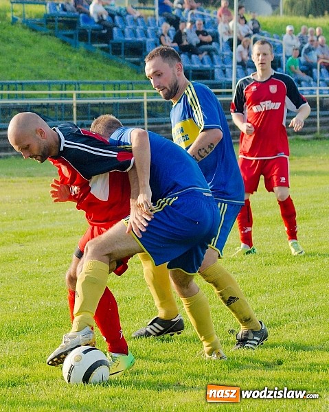 Zdjęcie w galerii na portalu naszwodzislaw.com: Osłabiony Rogów zdobył punkt w Raciborzu. Kuriozalna pomyłka sędziego wiadomości z regionu