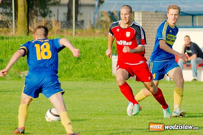 Zdjęcie w galerii na portalu naszwodzislaw.com: Osłabiony Rogów zdobył punkt w Raciborzu. Kuriozalna pomyłka sędziego wiadomości z regionu