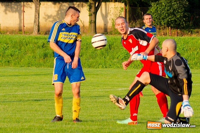 Zdjęcie w galerii na portalu naszwodzislaw.com: Osłabiony Rogów zdobył punkt w Raciborzu. Kuriozalna pomyłka sędziego wiadomości z regionu