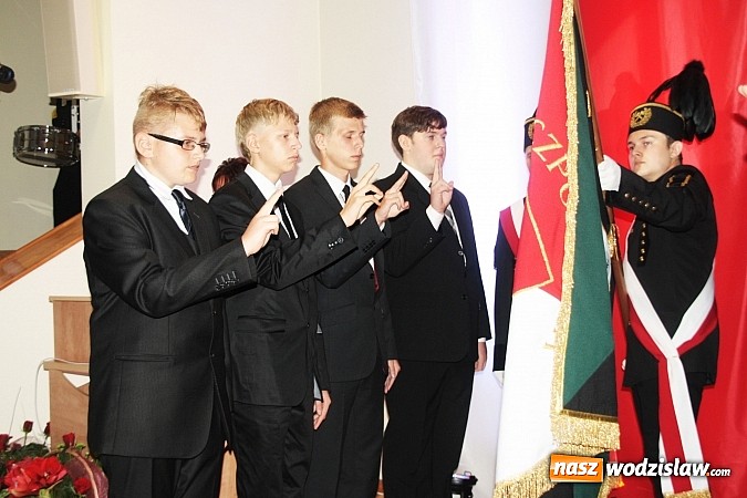 Zdjęcie w galerii na portalu naszwodzislaw.com: Rok Szkolny 2014/2015 oficjalnie rozpoczęty  wiadomości z regionu