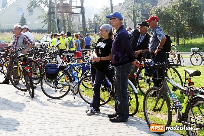 Zdjęcie w galerii na portalu naszwodzislaw.com: Wyruszył VI Międzygminny Rajd Rowerowy Morawskich Wrót wiadomości z regionu