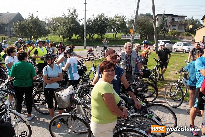 Zdjęcie w galerii na portalu naszwodzislaw.com: Wyruszył VI Międzygminny Rajd Rowerowy Morawskich Wrót wiadomości z regionu